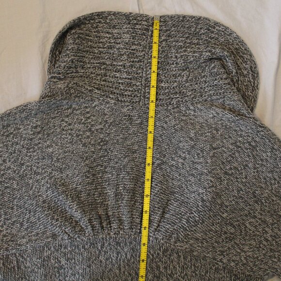 Express Gray/White Variegated Short Sleeve Heavy Open Front Roll Collar Sweater - Picture 12 of 15